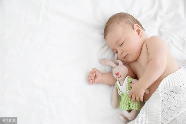 仰睡、侧睡、趴睡，儿科专家最推荐这1种！你家宝宝睡对了吗？