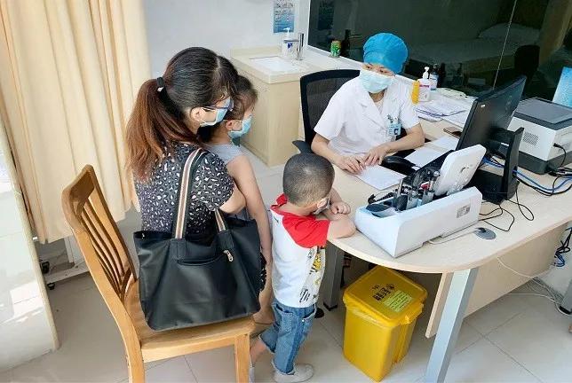 新生儿数全国第一，深圳怎么改善儿科就医体验？