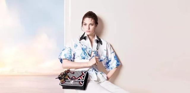 22岁意大利超模VC秘密结婚，不愧是人间香奈儿