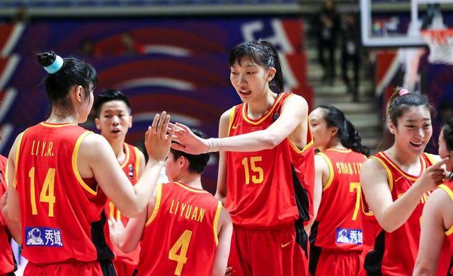 中国女篮内线又出新人！菜鸟赛季18成最强中锋，一数据超越韩旭