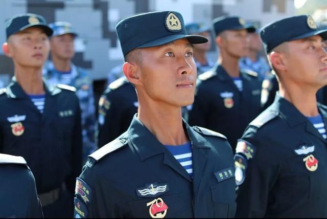 驻吉布提中国海军换新迷彩服，太帅了！全军将陆续跟进
