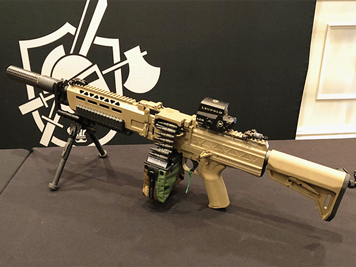 军事丨斯通纳KAC系列轻机枪，从此单手射击不再是梦