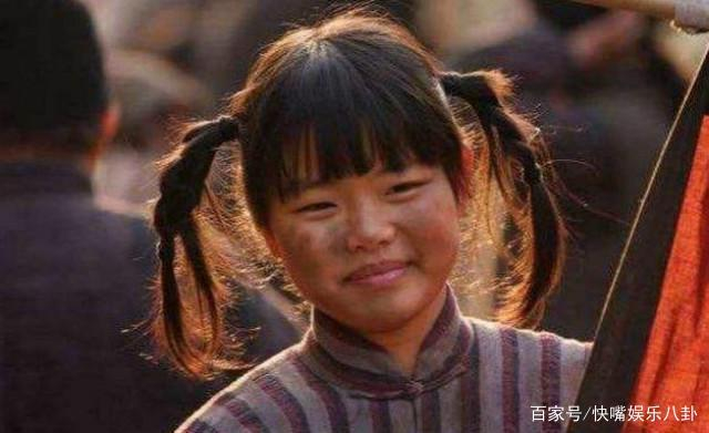 《小兵张嘎》两位演员,15年后一个当爸一个未嫁,还是老样子?