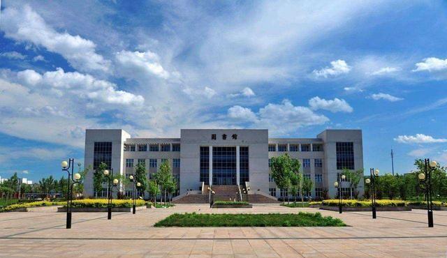 北京市内知名高校，北京建筑大学和首都医科大学