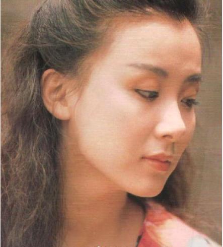 那些被称为“第一”的女星，胡因梦是满族人，林青霞美了一辈子
