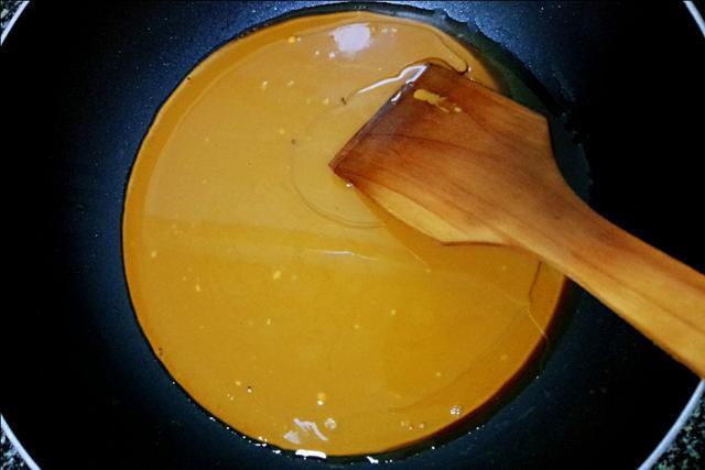 教你做家庭版甜面酱，香甜细腻浓稠丝滑的口感搭配菠菜小饼，美味
