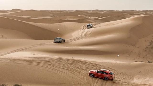 在沙漠野一回，能体验 BMW X+M 的全部魅力