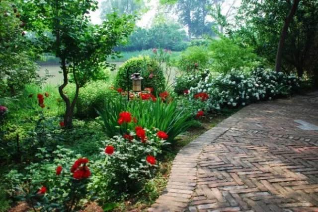 喜爱花草的你，真的不考虑一下浪漫的英式花园吗？（内附案例~）