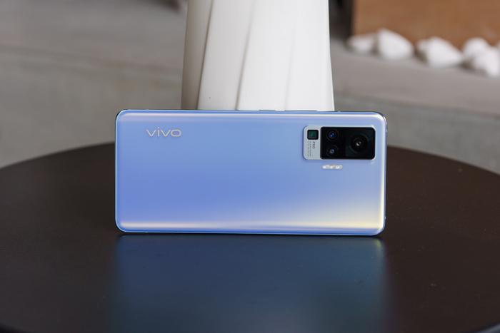 vivo X50 Pro搭载的微云台防抖性能是目前手机行业最出色的