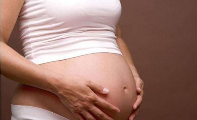 胎儿发育迟缓，可能是宝妈身体发出了红灯信号，必须要提高警惕