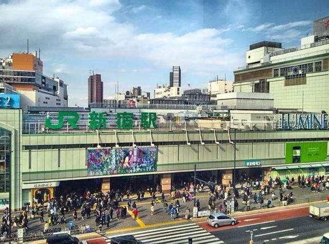 东京新宿火车站，有出口178个，一座世界最大“车站迷宫”