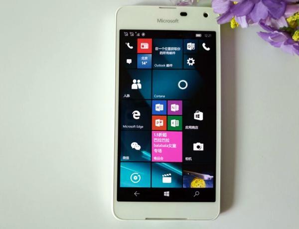 Lumia650：颜值满分却败给了系统，微软手机从此退出江湖