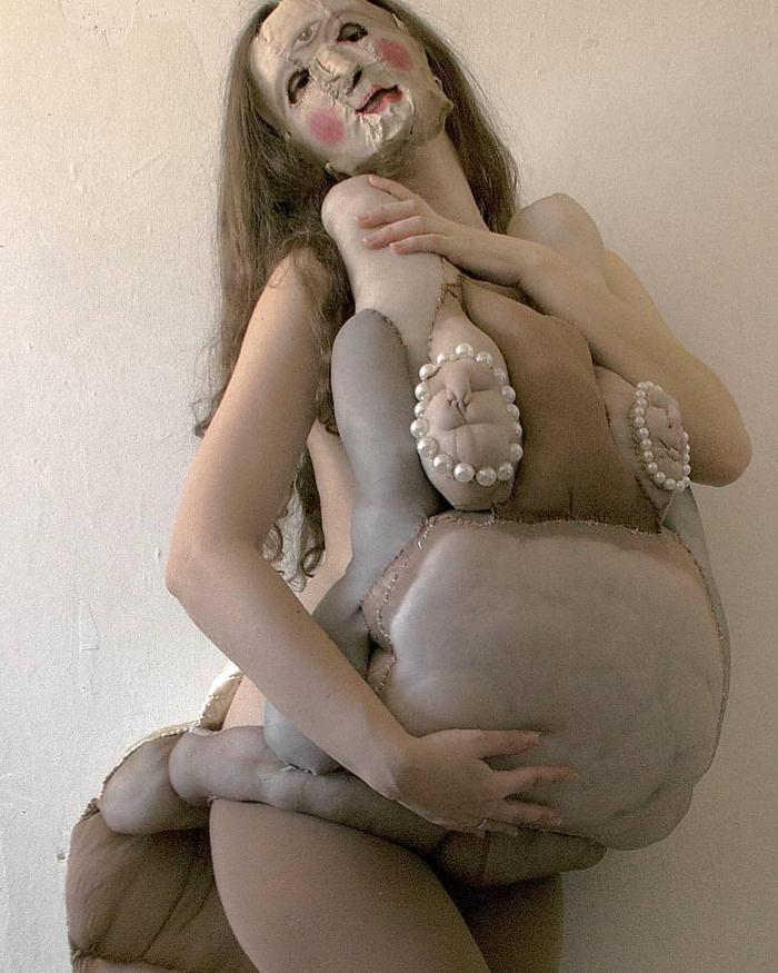 Alice Hualice Alice Hualice是俄罗斯的独立艺术家……