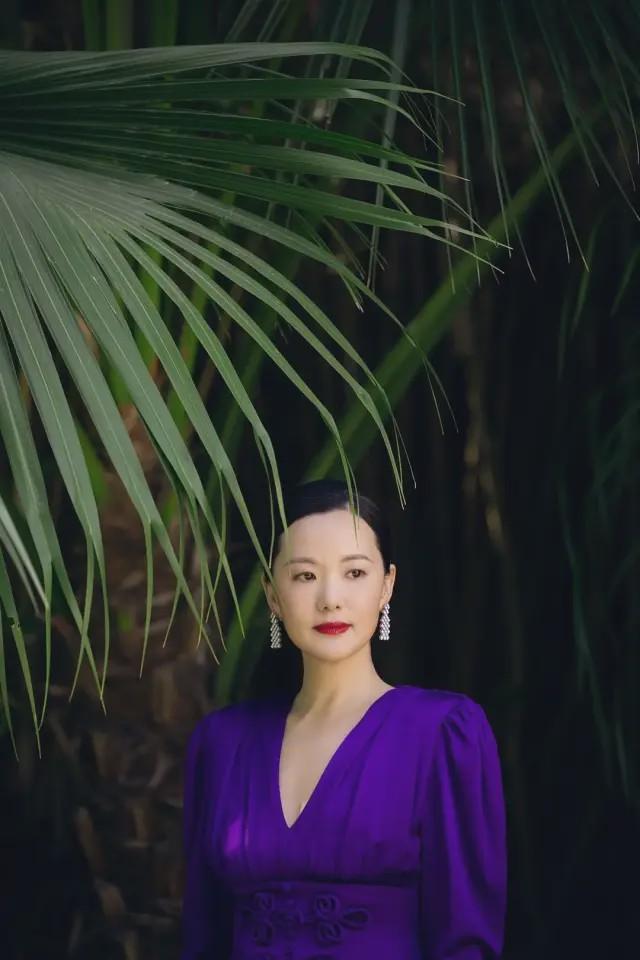 凭孕照火出圈,人淡如菊却形成独立派系,男女通杀的新顶流?!