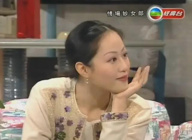 凭孕照火出圈,人淡如菊却形成独立派系,男女通杀的新顶流?!