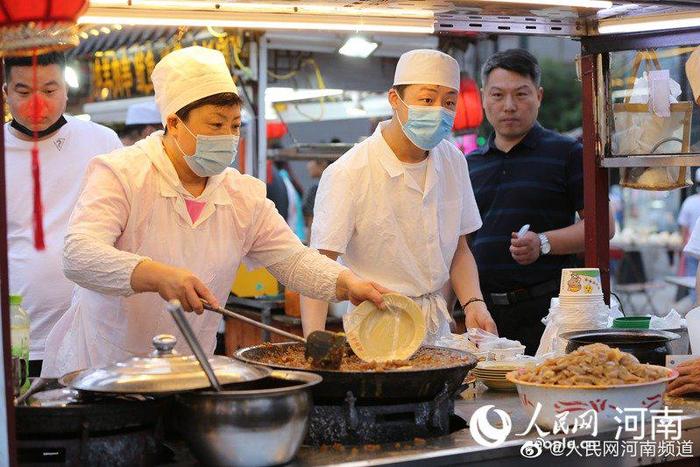 河南开封：美食成了恢复夜经济的“密钥”