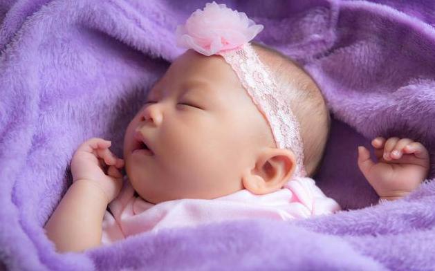 宝宝的3个睡眠习惯，证明孩子大脑发育良好，家长不妨对坐看一看