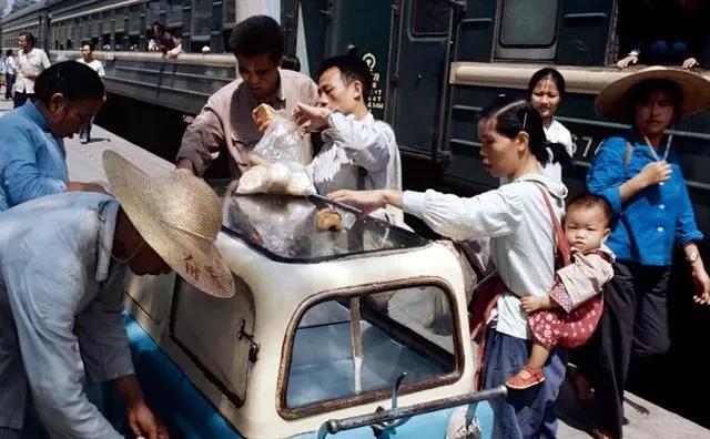 历史老照片：七十年代的中国百姓