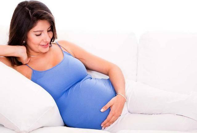 胎儿是如何“吃饭”长大的？孕妈进食后，宝宝有在抢夺营养吗？