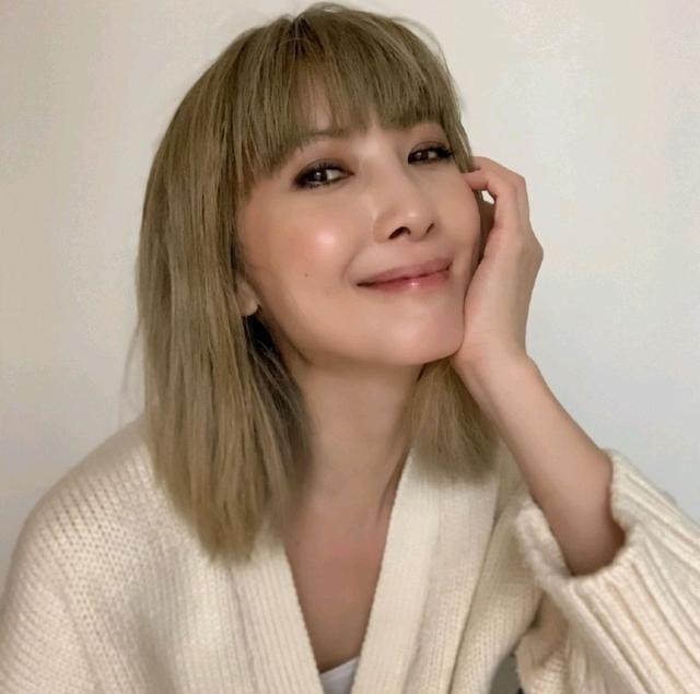 12年后新版《小娘惹》开播惹回忆杀,老版女主欧萱发文感谢,感动