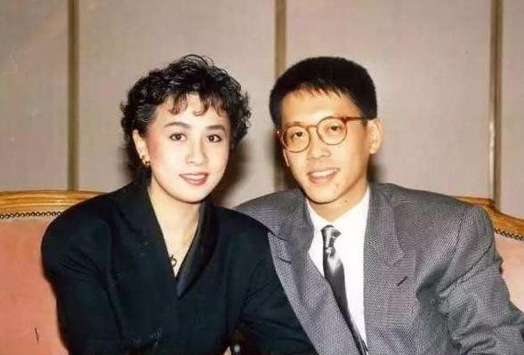 30年前，刘嘉玲被绑架，梁朝伟：你想去哪里，我就陪你去哪里