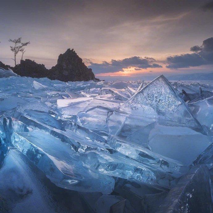 贝加尔湖 这一生一世，这时间太少， 不够证明融化冰雪的深情~