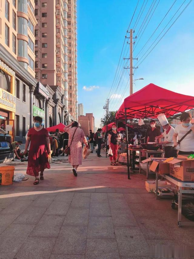 哈尔滨这个核心区夜晚的烟火气 激活这座城市的记忆