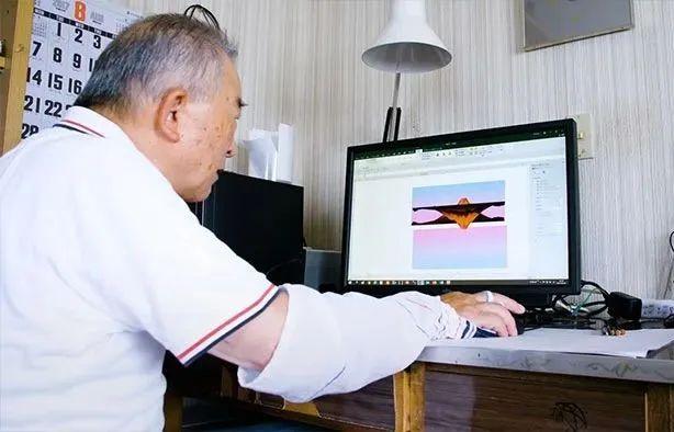 80岁老人用表格软件画画，网友：你大爷就是你大爷