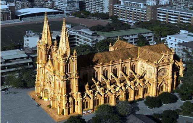 全球唯一有中国元素的教堂，和巴黎圣母院齐名，距今已有百年之久