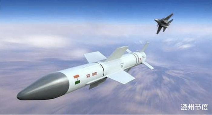 印度抓紧扩军备战，引进33架俄制战机，采购550枚印度国产导弹