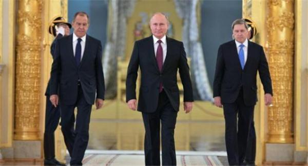 俄罗斯下任总统呼之欲出！8成选民支持关键人物，西方世界头大了