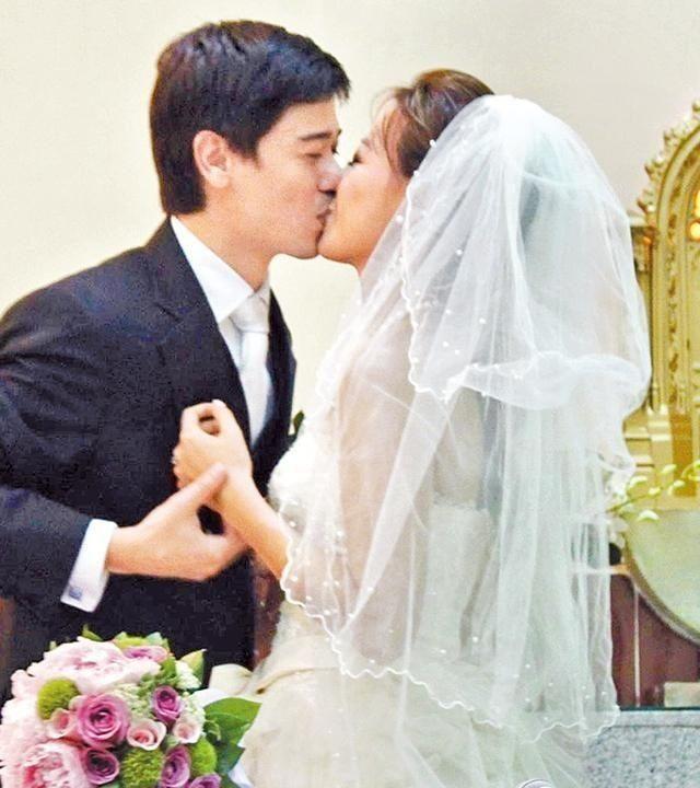 胡杏儿前男友太不幸，女儿患怪病不能说话及走路，如今又脊柱侧弯