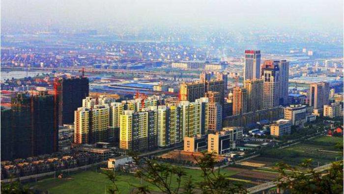 浙江绍兴最厉害的小镇，地理位置十分优越，如今已入围全国百强镇