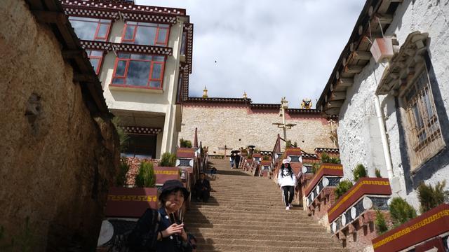 香格里拉第一站：带娃走进“小布达拉宫”噶丹·松赞林寺