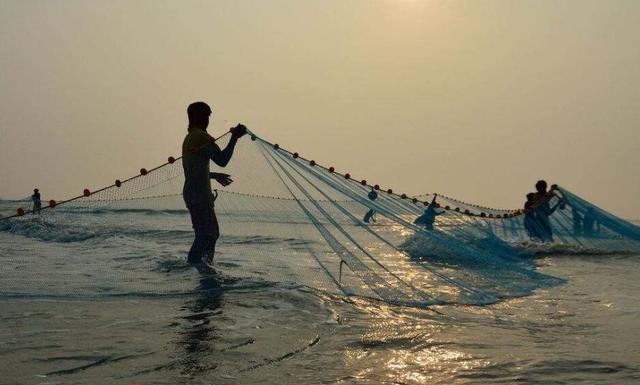 印度遭欺压，渔民被西方士兵打死，国际法庭宣布无罪释放