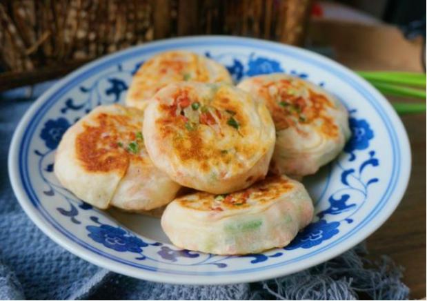 鳝鱼金针菇，葱香火腿饼，蘑菇炒鸡蛋，炝菠菜的做法