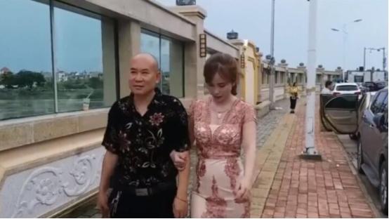 中国50岁大叔去缅甸，娶回来当地24岁姑娘，现在生活怎么样