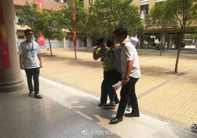 高考学生被病痛折磨 邯郸交巡警紧急救助