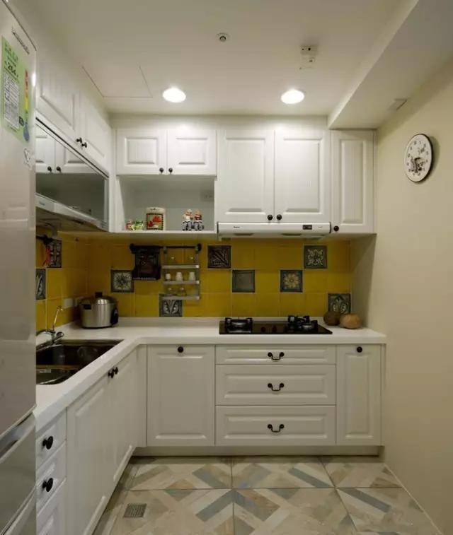 厨房面积不够也不怕，只要老婆喜欢，就是好的设计
