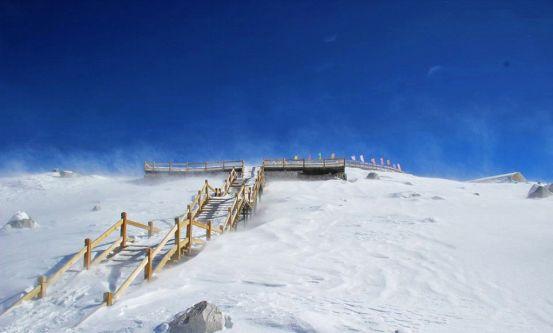 世界上“最年轻”的冰川：高达4200米，被人们开发成旅游景点