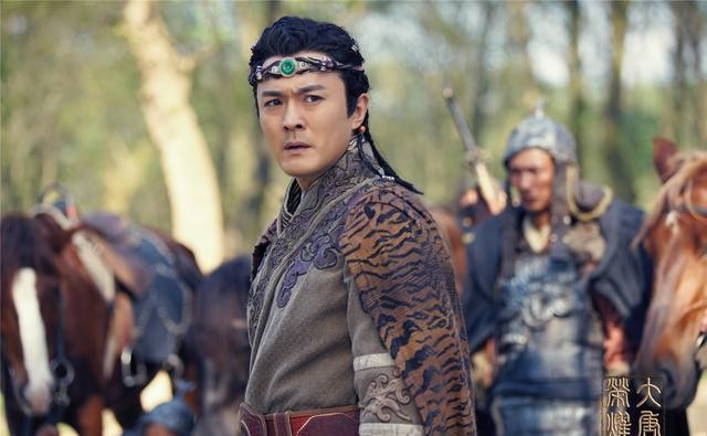 任嘉伦的两部电视剧《大唐荣耀》和《锦衣之下》，你更喜欢哪个？