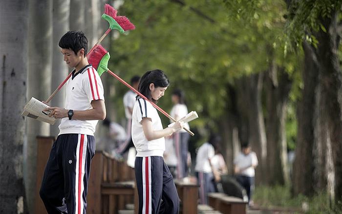 孩子“早恋”怎么办？如果在学校谈恋爱，会对中考和高考产生影响