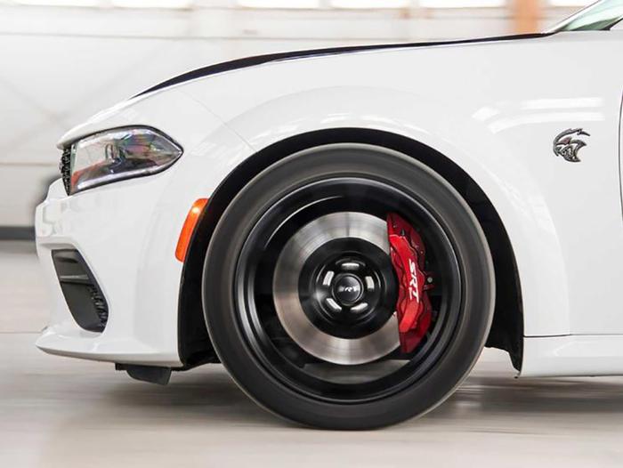 8万美金、6.2T、808马力 “红眼”版Charger SRT官图发布