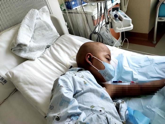 血癌男童结疗出院，3个月后特殊部位处复发，妈妈含泪让女儿辍学