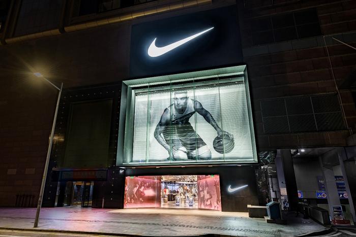 耐克全球首家NIKE RISE概念店落地广州，加速数字化零售布局