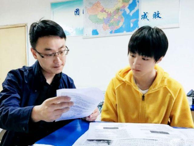 明星“高考分?jǐn)?shù)”都是多少?張新成560分不算啥,她直接保送北影