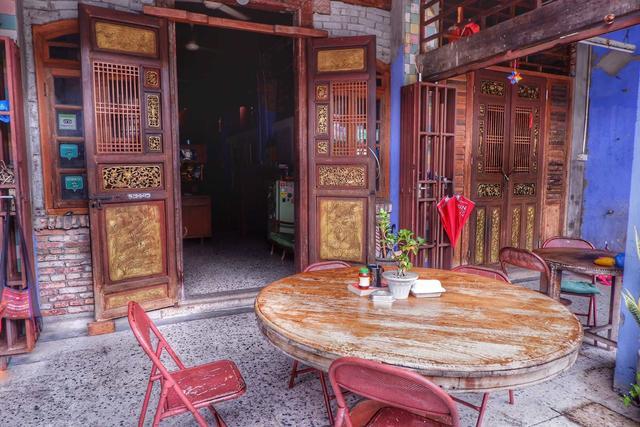 走进马来西亚华人的老房子，家具都是中式风格，如今改造成客栈！