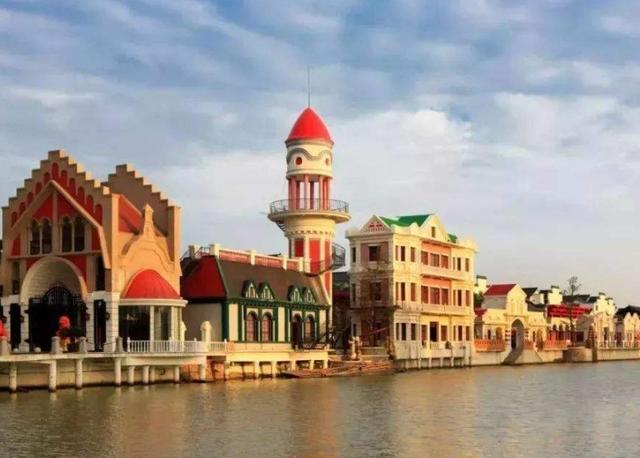 国内面积最大的乐园，相当于6个上海迪士尼，斥资251亿建成