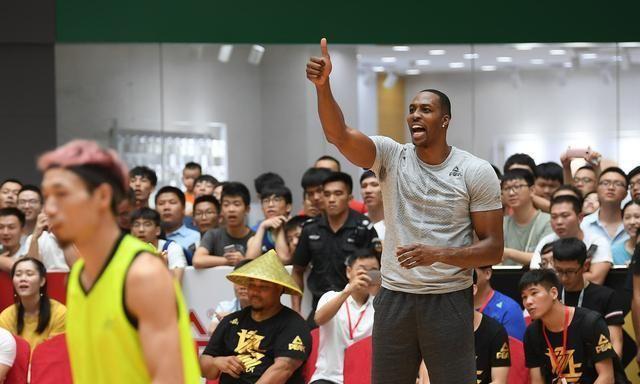 他曾是NBA强力中锋，如今甘当绿叶辅佐詹姆斯，就为总冠军戒指