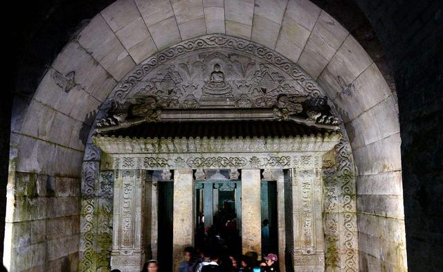 孝仪纯皇后：乾隆最爱宠妃，死后153年尸身不腐，依旧面带笑容